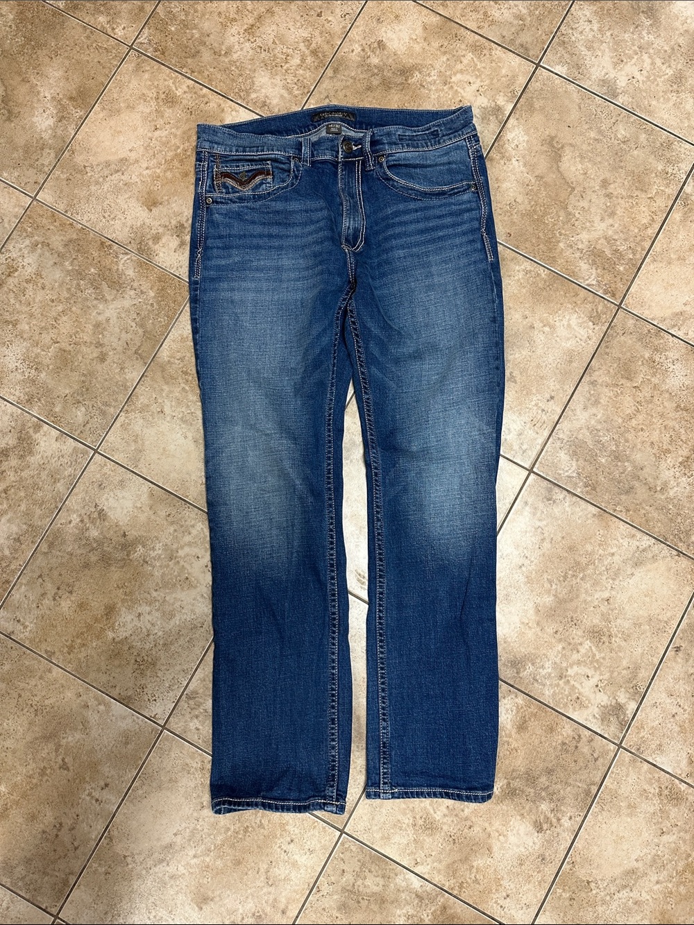 Men's Straight-Leg Denim Jeans in Medium Blue